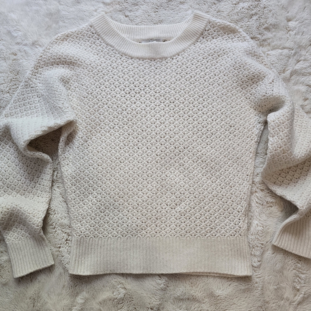 Joie embroidered sweater with a combination of cashmere and wool